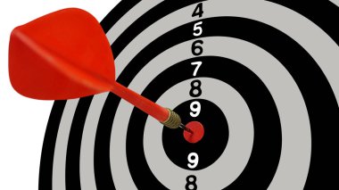 Bullseye hedef. Yakın çekim 1. Gri tonu. Dart hedef. Kırmızı ok ilk on. Muzaffer atmak. 