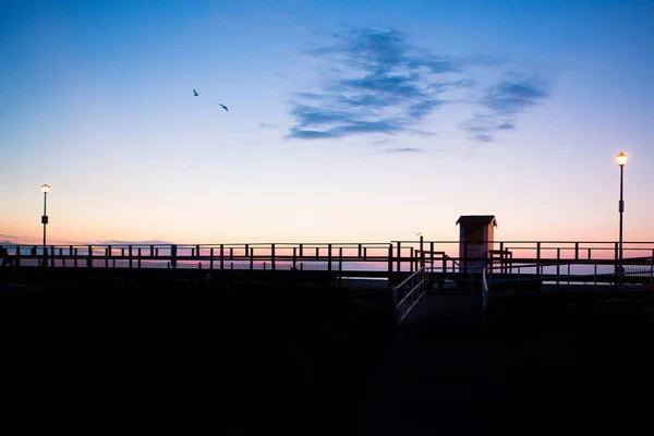 Wschód Słońca Wschód Wybrzeże Boardwalk Sylwetka — Zdjęcie stockowe