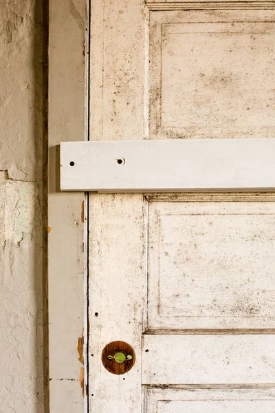 Detalhe Branco Velho Porta Madeira — Fotografia de Stock