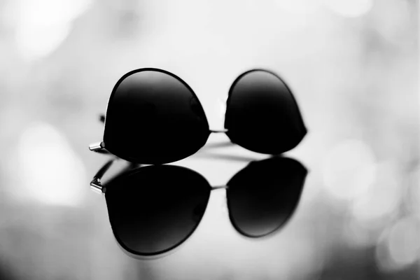 Γυαλιά Ηλίου Καλοκαίρι Αξεσουάρ Αντανάκλαση — Φωτογραφία Αρχείου