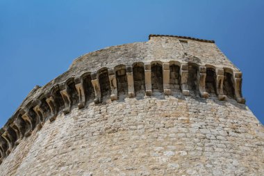 kale duvarı Dubrovnik'in eski kulenin kalır. Hırvatistan