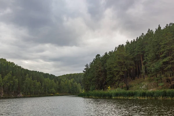 Caminar Tranvía Fluvial Largo Del Cañón Iset Cerca Ciudad Kamensk — Foto de Stock