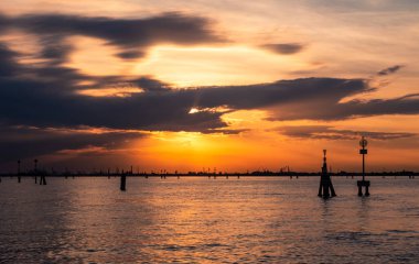Günbatımı Venedik Lagoon, İtalya