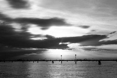 Günbatımı Venedik Lagoon, İtalya
