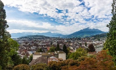 Panoramik dağ Lucerne ve Dört kanton Gölü, İsviçre üzerinden