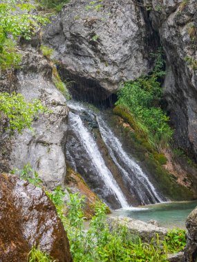 Yunanistan'da Olimpos Dağı'na tırmanırken büyüleyici ve zor bir yürüyüş