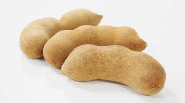 Beyaz arkaplanda tamarind