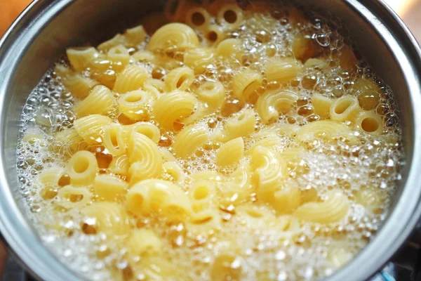 Macaroni Boiling Water — Stock Photo, Image