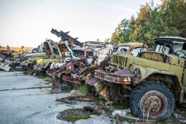 kaza tasfiye katıldı radyoaktif technik terk edilmiş. askeri ve itfaiye araçları