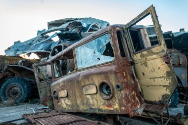 kaza tasfiye katıldı radyoaktif technik terk edilmiş. askeri ve itfaiye araçları