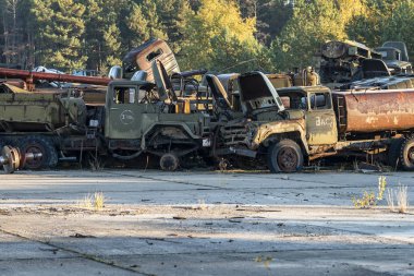 kaza tasfiye katıldı radyoaktif technik terk edilmiş. askeri ve itfaiye araçları