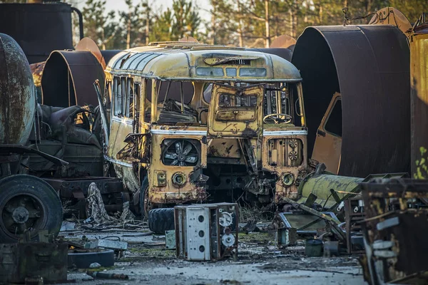 Opuszczony Radioaktywnych Autobus Który Uczestniczył Wypadku Likwidacji — Zdjęcie stockowe