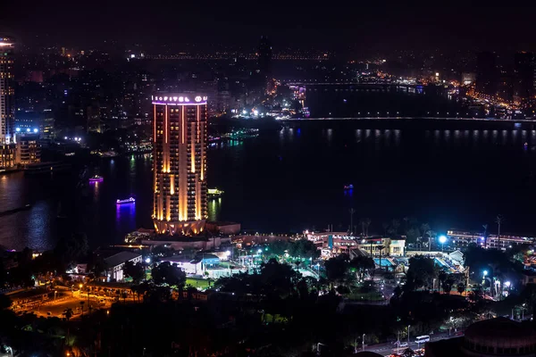 2018 Kair Egipt Niesamowity Drapacz Widok Miasta Nocy Dużą Ilością — Zdjęcie stockowe