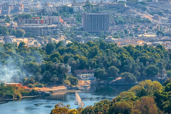2018 Aswan Egito Vista Panorama Cidade Partir Montanha Costa Oeste — Fotografia de Stock
