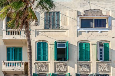 eski cephesi ahşap windows Windows ile