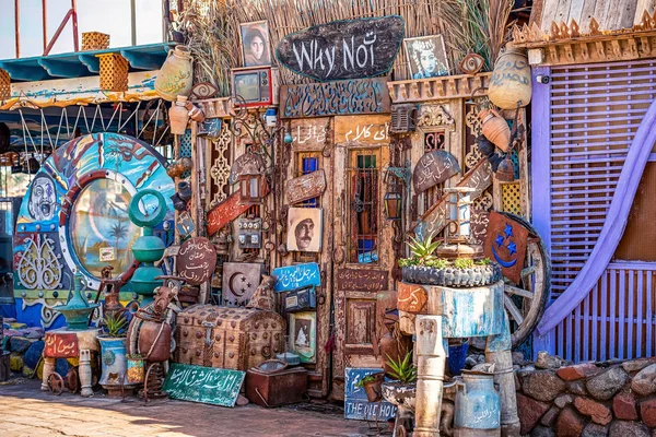 Dahab Egypten Otroligt Färgstark Fasad Med Ett Stort Antal Olika — Stockfoto