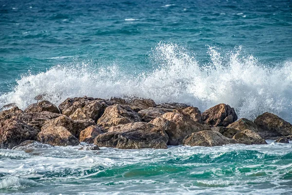 Bright Blue Waves Mediterranean Sea Broken Concrete Promenade Sunny Day — Stock Photo, Image