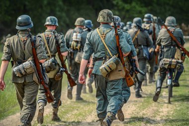Alman Wehrmacht askerler Doğu cephesinde Mart