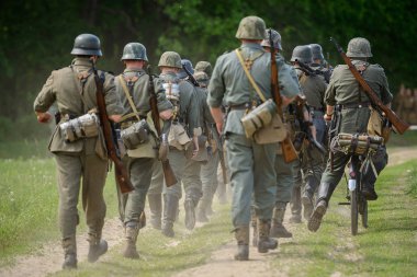 Alman Wehrmacht askerler Doğu cephesinde Mart