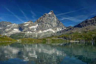 görkemli dağ, Matternhorn İtalyan taraftan muhteşem görünüm