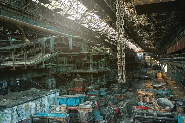 Ogromny Warsztat Opuszczonych Metalurgicznych Czasów Zsrr — Zdjęcie stockowe