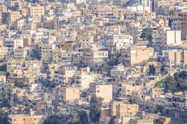 02/18/2019 Amman, Ürdün, Orta doğuda büyük bir şehir çatılar bir görünüm. Süper nüfusun Müslüman şehir