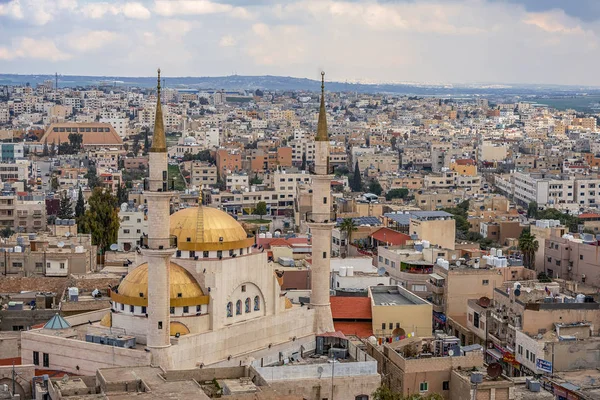 21/22/2019 Madaba, Ürdün, görünümü orta east.selective odak antik kentin yüksek minare ile merkezi ve en büyük Camii