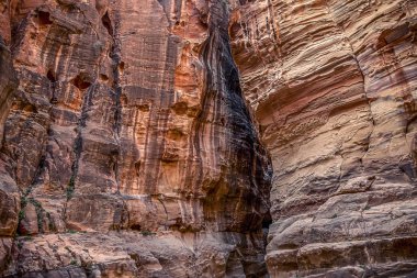 Perth dar ve inanılmaz güzel ve etkileyici bir mistik rocky Kanyon al-Sik ilerliyor.