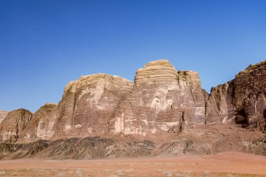 Ürdün kırmızı kum çöl Wadi Rum inanılmaz ay manzara. Wadi Rum, ay Vadisi olarak da bilinir, Ürdün-görüntü
