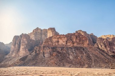 Ürdün kırmızı kum çöl Wadi Rum inanılmaz ay manzara. Wadi Rum, ay Vadisi olarak da bilinir, Ürdün-görüntü