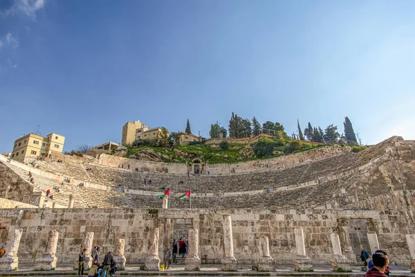 18/02/2019 Amman, Ürdün, Güney Roma Tiyatrosu üzerinde birçok turist ile Amman merkezinde görünümü, Ürdün-görüntü, seçici odak