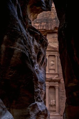 Al Khazneh mezarı inanılmaz ve mistik bir görünüm. Petra, Ürdün hazine mezarı-görüntü, seçici odak
