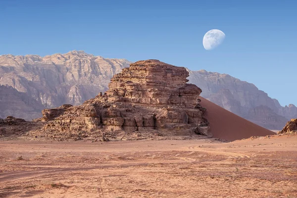 Vue Sur Dune Sable Rouge Dans Incroyable Paysage Lunaire Wadi — Photo