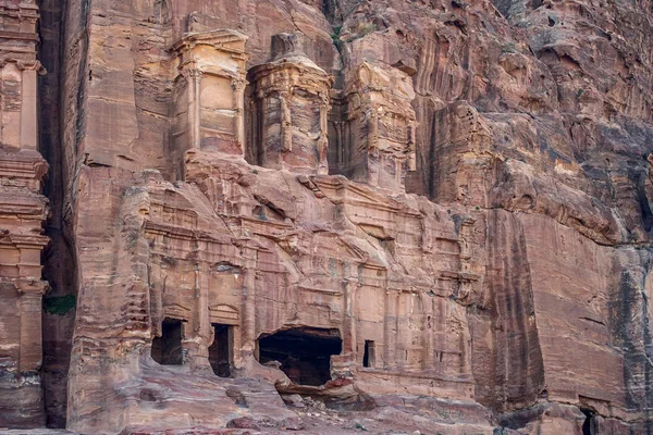 Palats Korintiska Och Sidengravar Unescos Världsarvslista Petra Jordanien Bilder Selektiv — Stockfoto