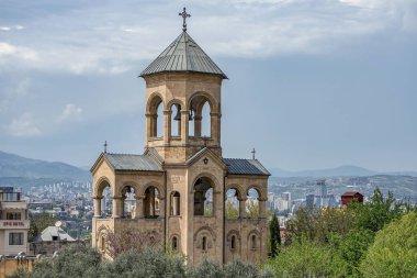 01/05/2019 Tiflis, Gürcistan, Tiflis Kutsal Teslis Katedrali'nin çan kulesi olarak bilinen Sameba, Gürcü Ortodoks Kilisesi'nin ana katedralidir.