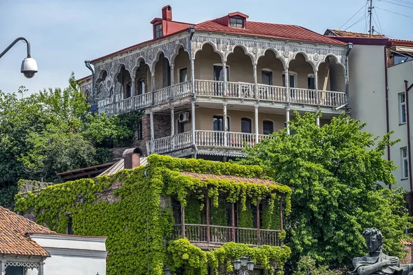 Wooden Houses Old Georgian Architecture Tightly Overgrown Grapevine — Stock Photo, Image