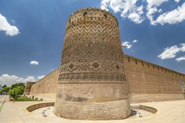Şiraz merkezinde Karim Khan Kalesi antik kale görünümü, Fars Eyaleti o