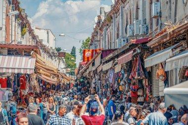 26.05.2019 İstambul, Türkiye Kapalıçarşı Beyazıt Kapısı'nda çok sayıda insanla dolu