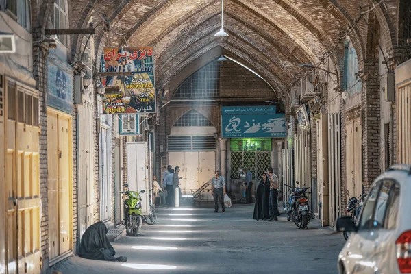 2019 Esfahan Provincia Isfahan Irán Bazar Tradicional Iraní Con Filas — Foto de Stock