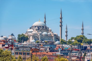 26.05.2019 İstanbul, Sultan Ahmet Camii olarak da bilinen Sultan Camii'ne standart ve turistik bir bakış. bir kartpostal olarak turist görüntü