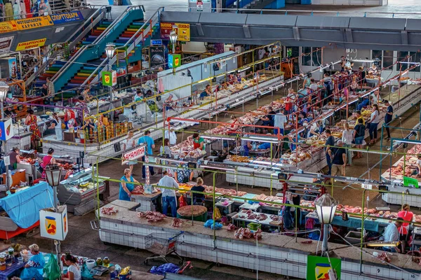 2019 Kiev Ucrania Pabellón Del Mercado Agrícola Cubierto Con Gran — Foto de Stock