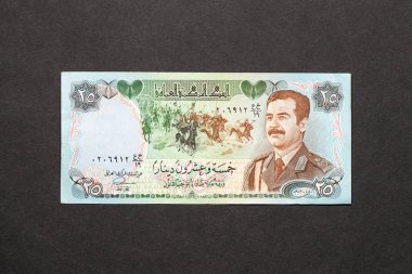 Saddam Hüseyin portresi ile eski 25 Irak Dinarı banknot