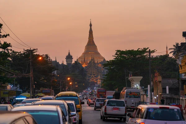 2020 Myanmar Rangún Parte Superior Pagoda Shwedagon Visible Entre Los — Foto de Stock