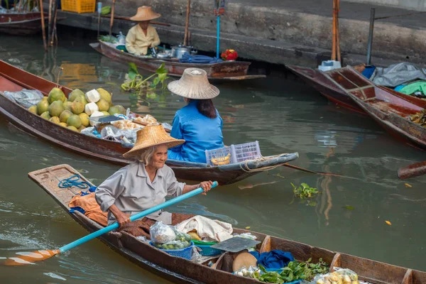 2020 Thaiföld Ratchaburi Híres Damnoen Saduak Úszó Piac Ratchaburi Helyi — Stock Fotó