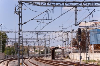 Tren İstasyonu Tren ve enerji hatları ile 