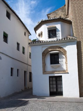 Ronda, İspanya'da bulunan whote evlerin bir sokakta Arapça sanat