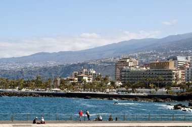 Puerto de la Cruz, Kanarya Adası/İspanya - 02,25,2012 San Telmo mesire içinde İspanyol şehir, Puerto de la Cruz'daki Tenerife Adası bulunan kişilerde.