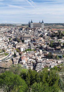 toledo, santa maria ve ortaçağ şehir yapısı içinde alcazar Gotik Katedrali gördün, İspanyol şehir görüntüsü 