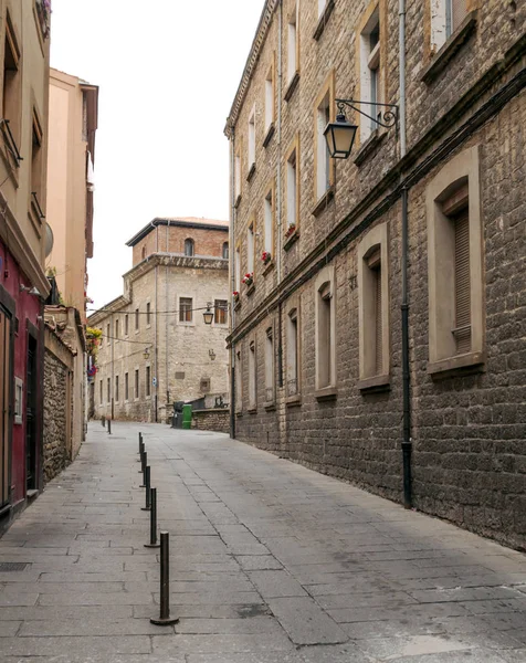 Geplaveid Straat Van Oude Huizen Lampen Spaanse Stad Vitoria — Stockfoto