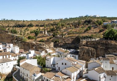 Endülüs 'te Setenil de las Bodegas vellage